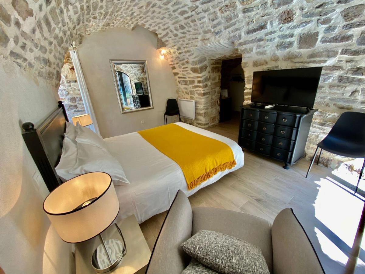 La Maison Des Vendangeurs - Table D'Hotes Le Soir Du Jeudi Au Dimanche- Jacuzzi - Balneo Spa - Acces Piscine Pour Toutes Les Chambres Sauf Studio Coquet- Piscine De Mai A Mi-Octobre Martignargues Exterior photo