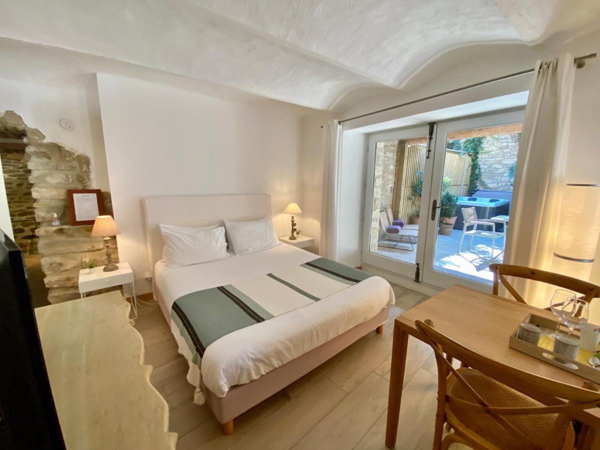 La Maison Des Vendangeurs - Table D'Hotes Le Soir Du Jeudi Au Dimanche- Jacuzzi - Balneo Spa - Acces Piscine Pour Toutes Les Chambres Sauf Studio Coquet- Piscine De Mai A Mi-Octobre Martignargues Exterior photo