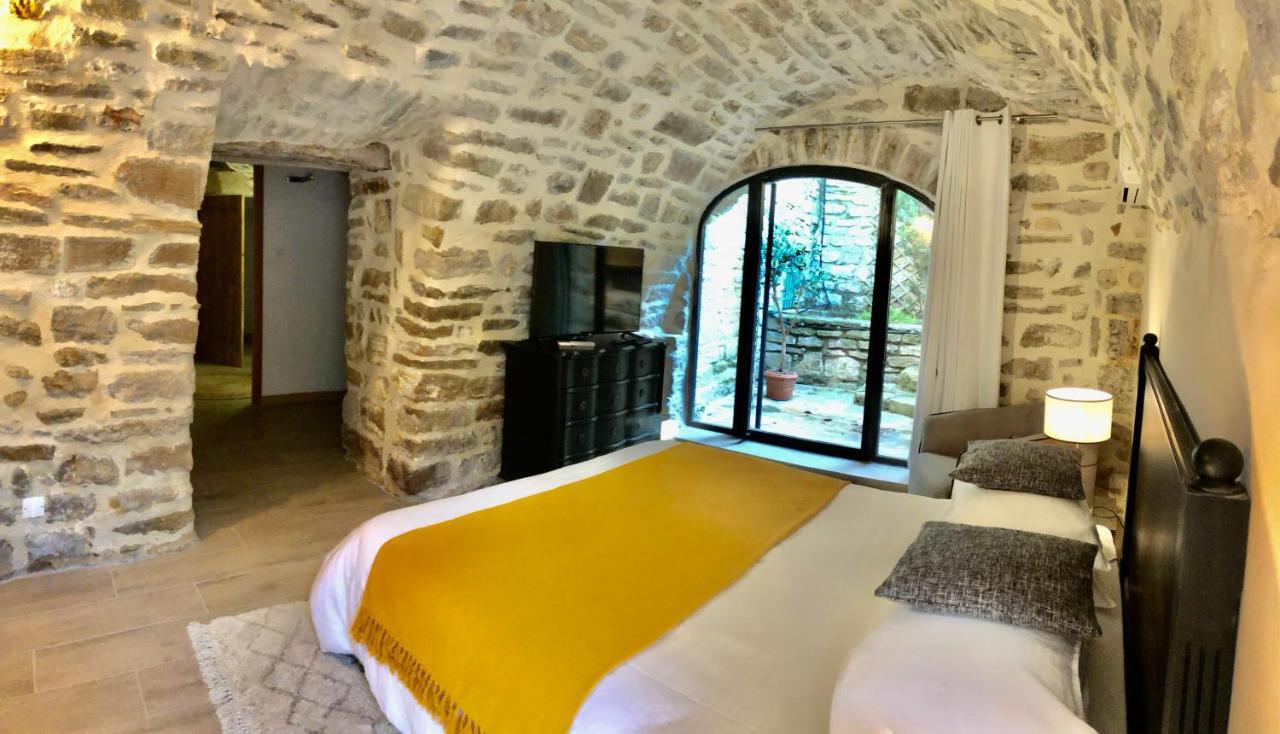 La Maison Des Vendangeurs - Table D'Hotes Le Soir Du Jeudi Au Dimanche- Jacuzzi - Balneo Spa - Acces Piscine Pour Toutes Les Chambres Sauf Studio Coquet- Piscine De Mai A Mi-Octobre Martignargues Exterior photo